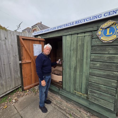 Tim Lench delivering glasses to collection centre Tim Lench delivering glasses to collection centre